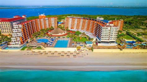 crowne plaza cancun all inclusive.